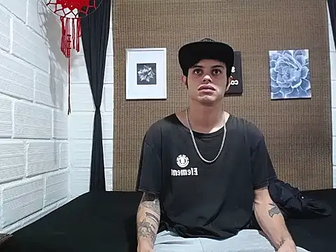 Snapshot of wild_duo777 chatting on December 1, 2025, 4:45 pm wild duo777 online show from December 1, 2025, 4:45 pm