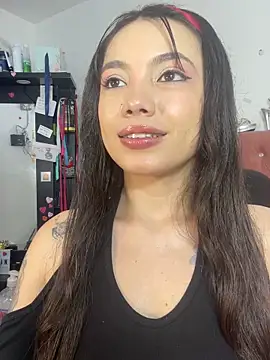 Snapshot of shine_col chatting on November 15, 2025, 12:41 am shine col online show from November 15, 2025, 12:41 am