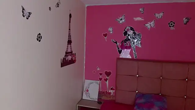 madalia303av online show from December 5, 2025, 3:48 am