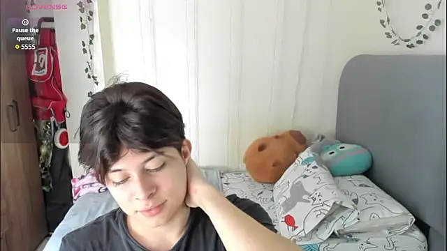 Felix kitty online show from February 5, 2026, 6:56 pm