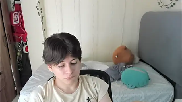 Snapshot of Felix_kitty chatting on March 4, 2026, 7:20 pm Felix kitty online show from March 4, 2026, 7:20 pm