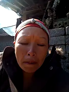 girl-hot2x online show from December 1, 2025, 3:44 am