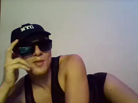 AxelMoonlight online show from November 11, 2025, 4:23 am