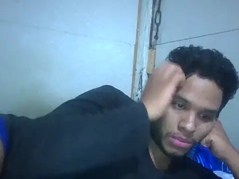 josecamsex27 online show from December 4, 2025, 2:37 pm