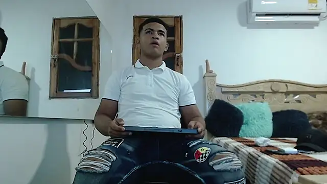 mathews    online show from November 18, 2025, 2:28 am