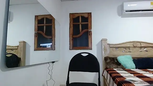 mathews    online show from November 27, 2025, 2:24 am