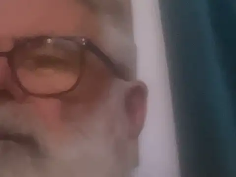 LeatherSdaddy online show from December 4, 2025, 6:38 pm