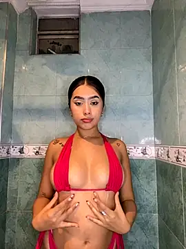 Snapshot of lauren_clauz chatting on November 27, 2025, 1:29 am lauren clauz online show from November 27, 2025, 1:29 am