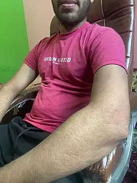 hotyyyyjonny online show from May 11, 2026, 4:07 am