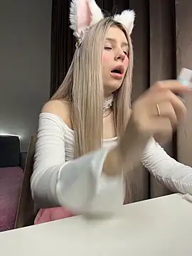 Olivia1Taylor1 online show from November 25, 2025, 6:13 am