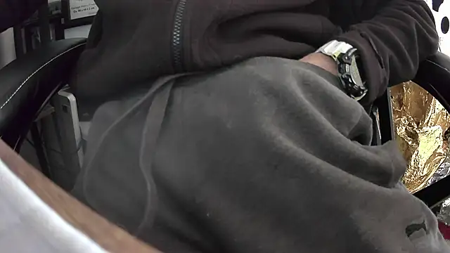 Chrisatmiami online show from November 18, 2025, 2:43 pm