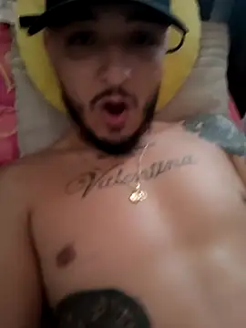 mohamedkarimm online show from December 1, 2025, 2:55 pm