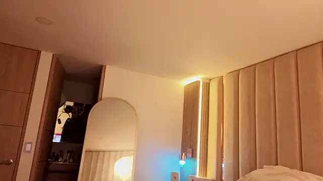 Iamnyxy online show from March 13, 2026, 11:06 am