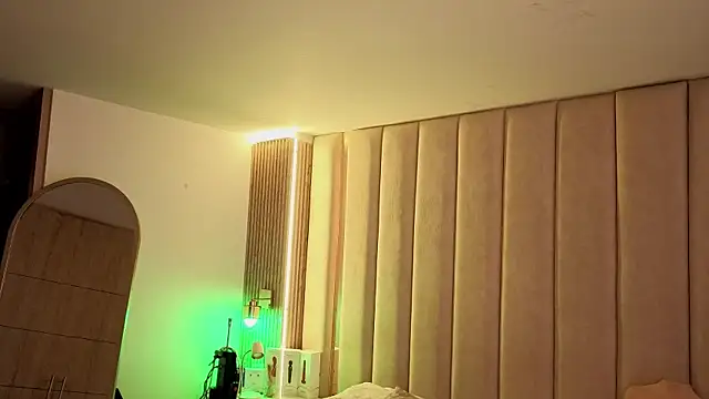 Iamnyxy online show from April 1, 2026, 11:33 am