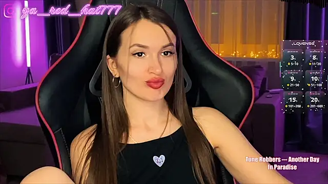 -RED HAT- online show from May 28, 2026, 5:10 pm