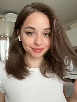 yoyogirlx online show from July 1, 2026, 2:24 am