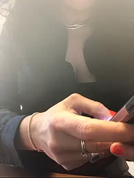 Snapshot of Deessenympho chatting on February 6, 2026, 9:12 am Deessenympho online show from February 6, 2026, 9:12 am