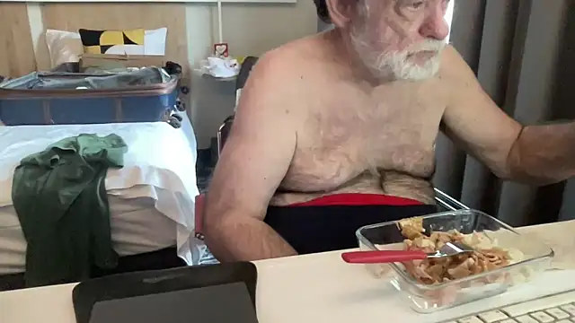 coach-karl online show from February 9, 2026, 12:42 pm