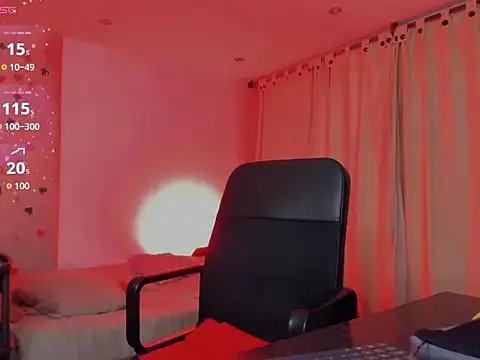 LaGoldenBitch online show from May 22, 2026, 1:02 am