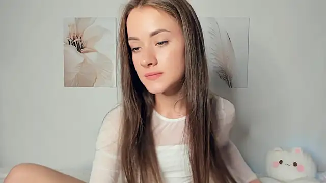 ShineRox online show from November 13, 2025, 5:56 pm