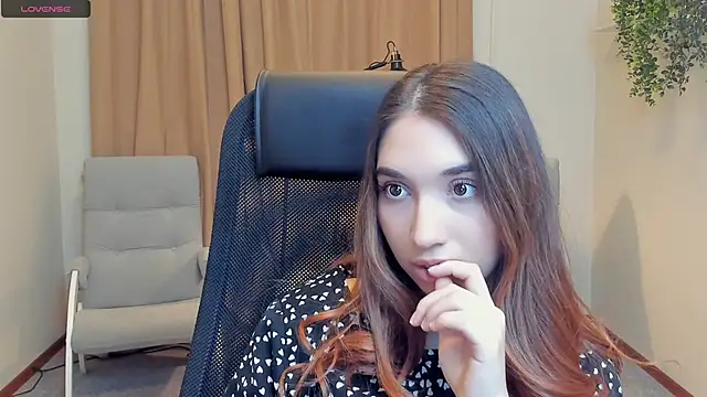 GlendaKindl online show from November 16, 2025, 2:44 pm