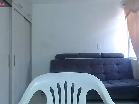 Alexander Halls online show from November 17, 2025, 4:46 pm