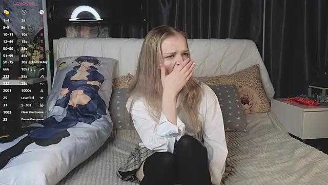 Snapshot of MicheleHonas chatting on November 15, 2025, 5:53 pm MicheleHonas online show from November 15, 2025, 5:53 pm