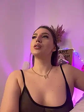 EveHyde online show from December 5, 2025, 5:09 pm