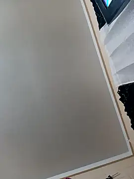 Kreamykoko69 online show from November 12, 2025, 3:07 am