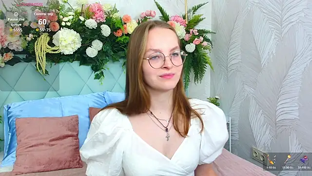 MadisonSmitt online show from November 23, 2025, 5:07 am