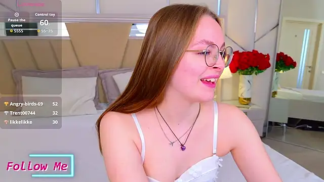 MadisonSmitt online show from March 21, 2026, 8:19 am