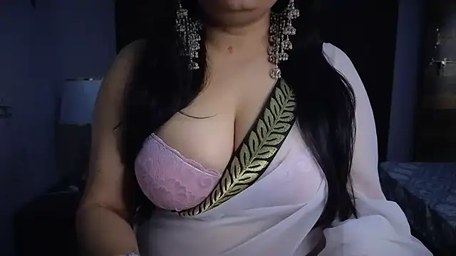 Snapshot of itreesha chatting on November 15, 2025, 10:45 am itreesha online show from November 15, 2025, 10:45 am