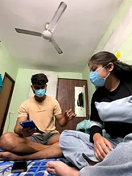 Cute hotzara online show from November 14, 2025, 4:33 am