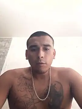 Solo privado online show from April 4, 2026, 6:49 pm