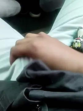 yourcharm4593 online show from November 13, 2025, 8:02 am