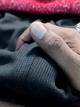 yourcharm4593 online show from November 26, 2025, 5:19 am