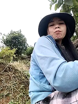 gugu0022 online show from December 16, 2025, 9:14 am