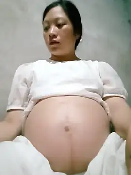 Snapshot of Micky_baby chatting on May 17, 2026, 2:57 pm Micky baby online show from May 17, 2026, 2:57 pm