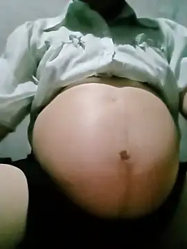 Snapshot of Micky_baby chatting on May 25, 2026, 4:13 pm Micky baby online show from May 25, 2026, 4:13 pm