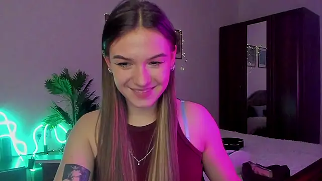 luna lust 212 online show from March 2, 2026, 7:43 pm