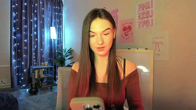 luna lust 212 online show from March 20, 2026, 4:17 am