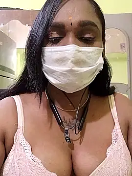 Dharshini98 online show from January 17, 2026, 4:33 pm