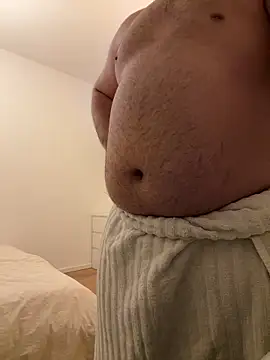 latina w19 online show from February 2, 2026, 10:41 pm