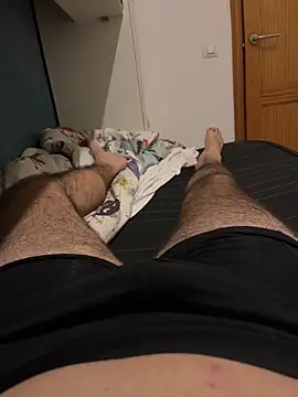 Snapshot of Yannick04 chatting on November 19, 2025, 1:38 am Yannick04 online show from November 19, 2025, 1:38 am