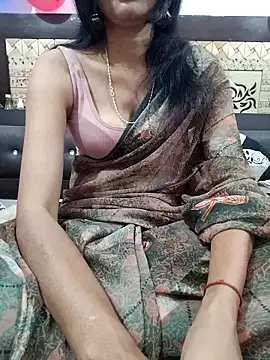 Snapshot of Hot_sexy_kinjal chatting on November 14, 2025, 4:28 pm Hot sexy kinjal online show from November 14, 2025, 4:28 pm