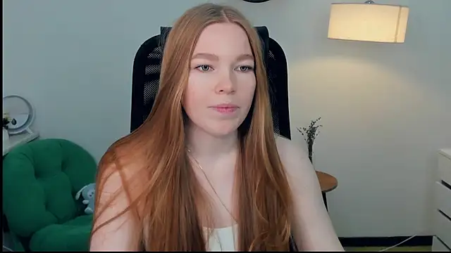 LavetaShiroma online show from November 22, 2025, 8:19 pm