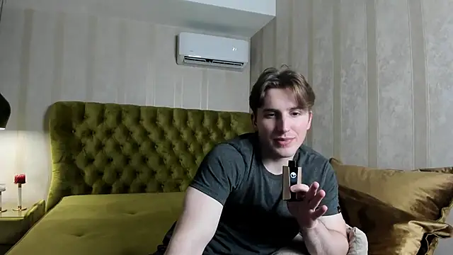 MarkYeti online show from November 26, 2025, 1:01 pm