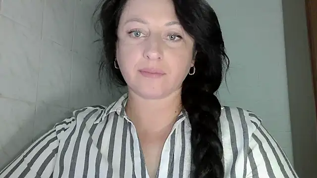 Snapshot of MelinaAx chatting on June 11, 2026, 7:17 am MelinaAx online show from June 11, 2026, 7:17 am