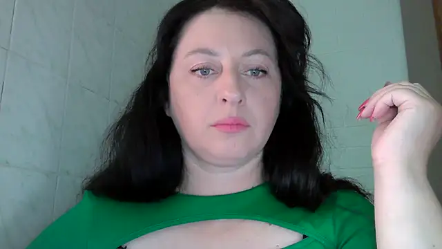 Snapshot of MelinaAx chatting on June 17, 2026, 7:33 am MelinaAx online show from June 17, 2026, 7:33 am