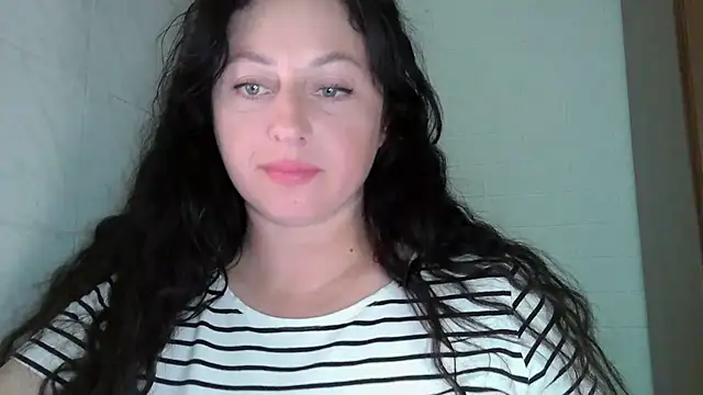 Snapshot of MelinaAx chatting on June 26, 2026, 8:41 am MelinaAx online show from June 26, 2026, 8:41 am